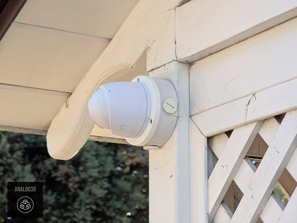 Ubiquiti UVC-G5-Turret-Ultra installed on a Dahua PFA136 box, side view (customer install photo)