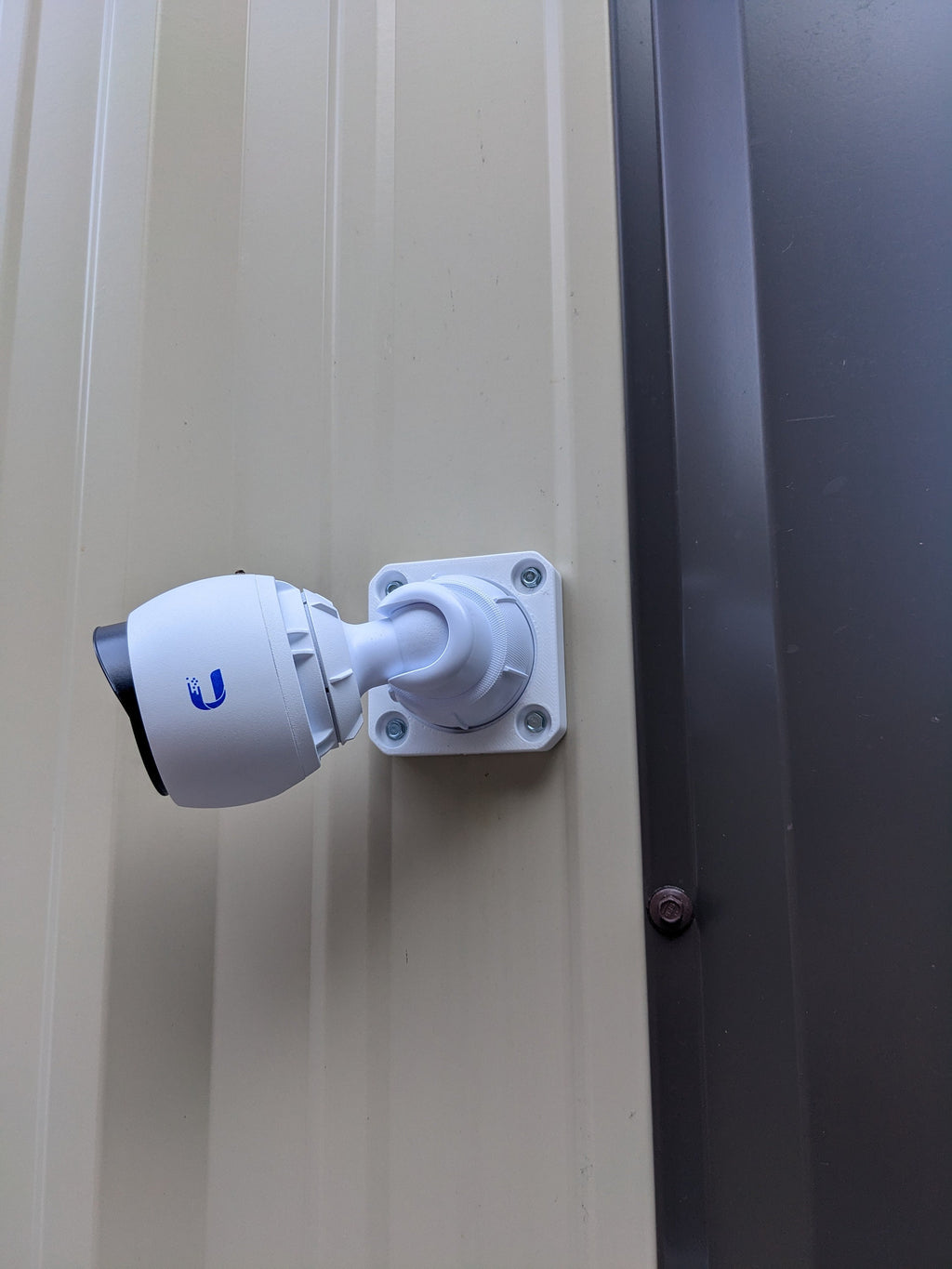 UVC-Bullet Heavy Duty Wall Mount